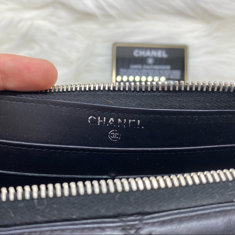 Chanel Hampton Black lambskin wallet
